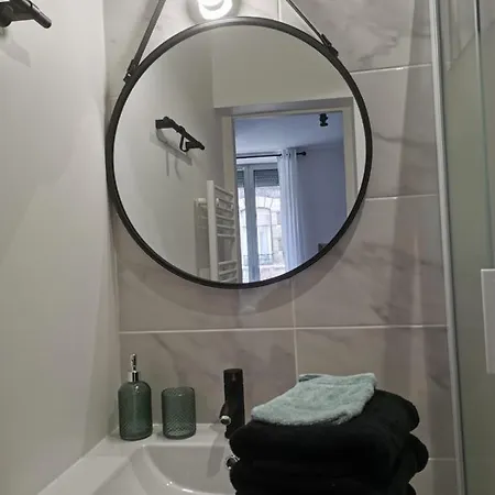 Apartment Studio Cosy Et Renove A 2 Pas Gare Centre - Rue Reims
