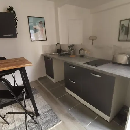 Studio Cosy Et Renove A 2 Pas Gare Centre - Rue